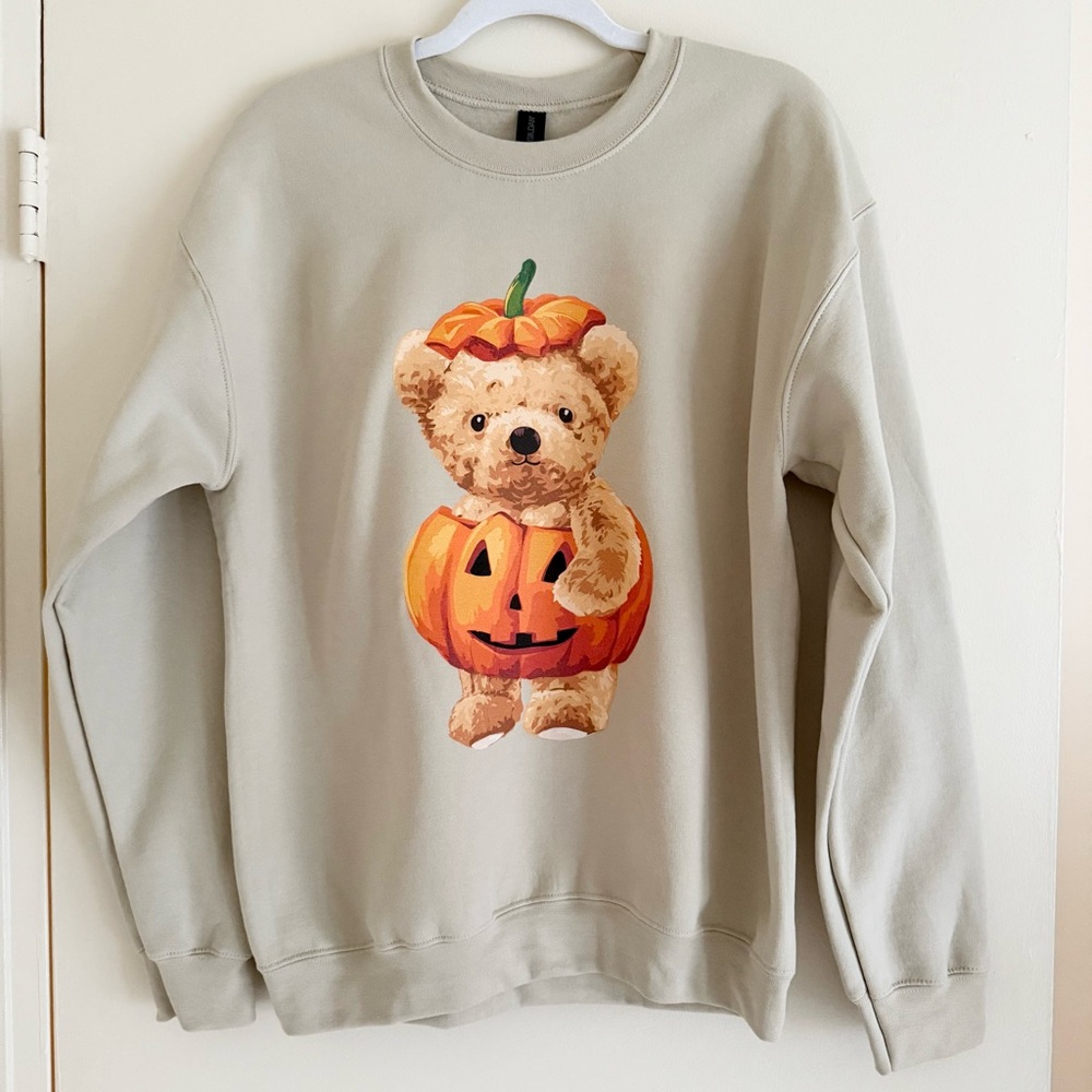 Halloween Teddy Bear Pumpkin Sweatshirt, NWOT, Size M